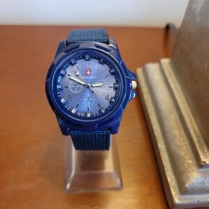 Brand New Swiss Army Navy Blue Men's Watch